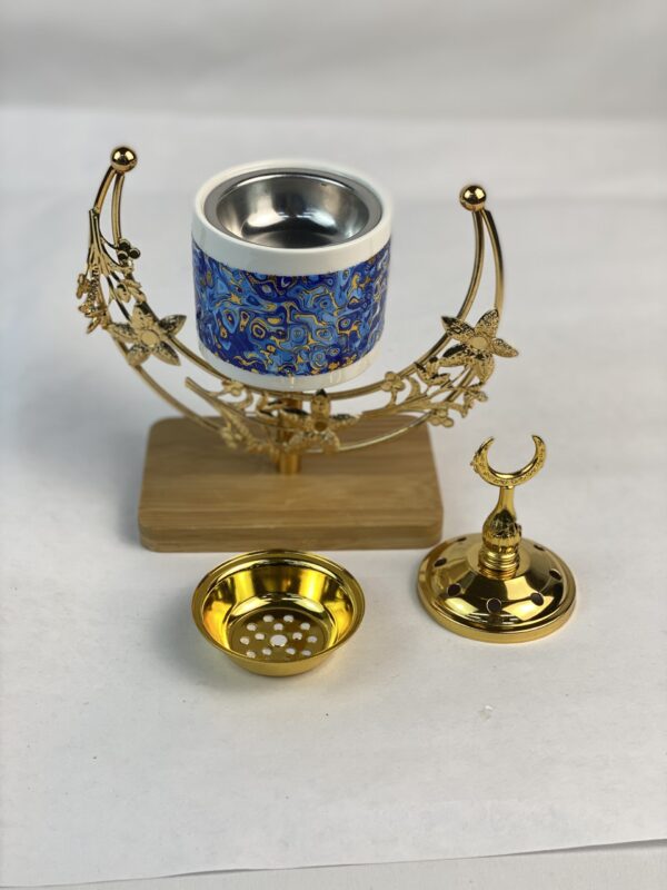 Frame 3 - Image 4