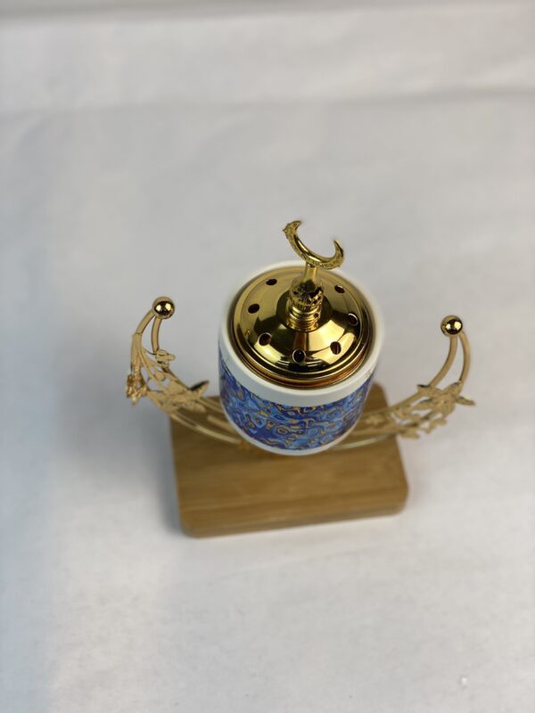 Frame 3 - Image 3