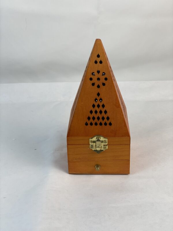 Frame 6 - Image 6