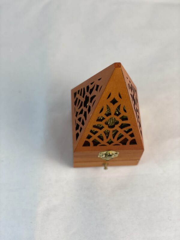 Frame 6 - Image 3
